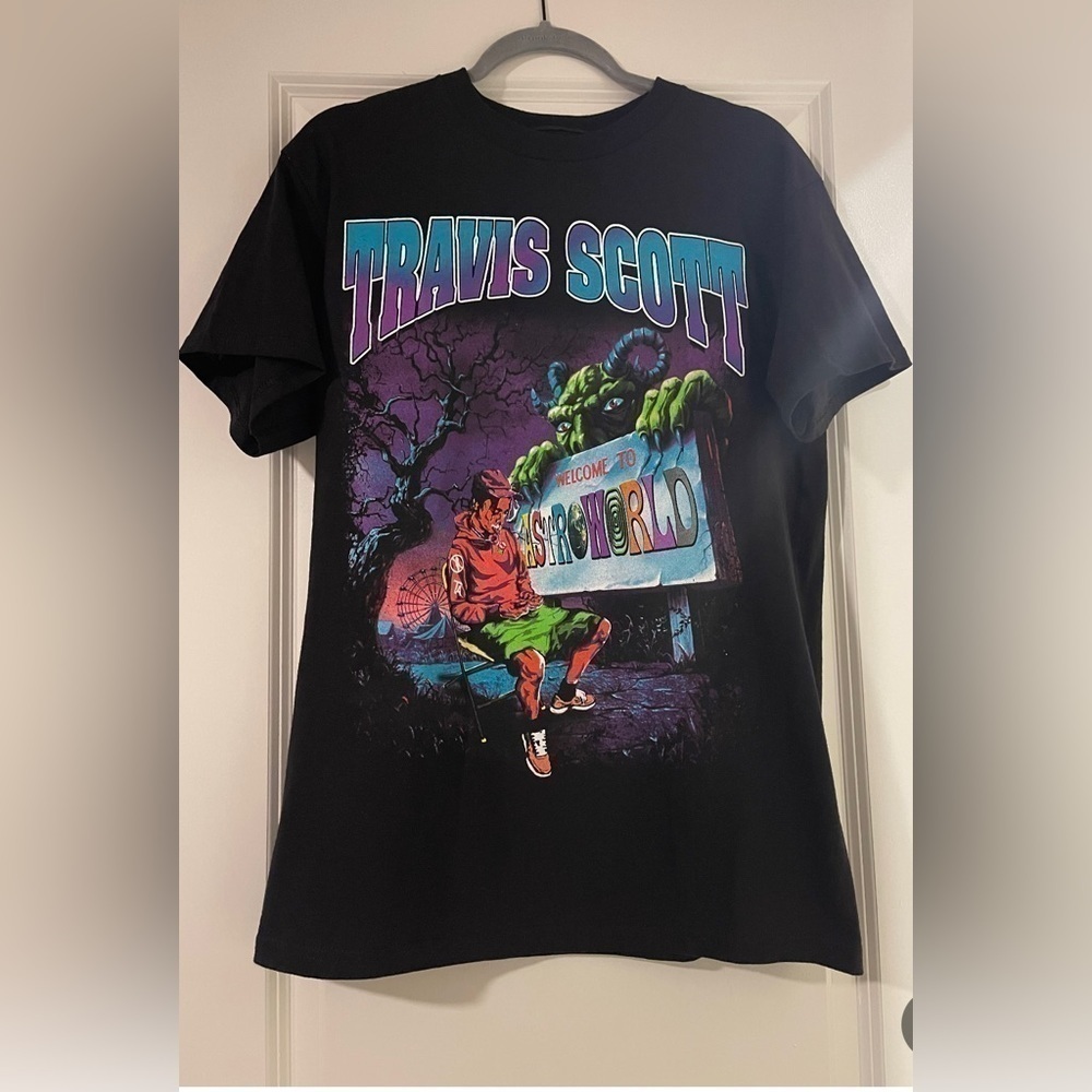 Travis Scott Black T-Shirt - Picture 1 of 3